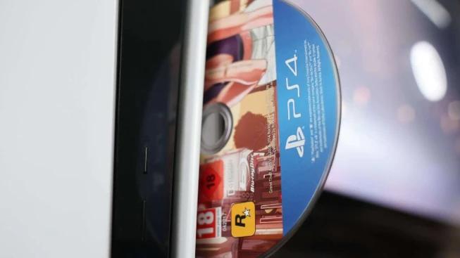 PS5 Physical Sales Slide Further as Disc Debate Intensifies